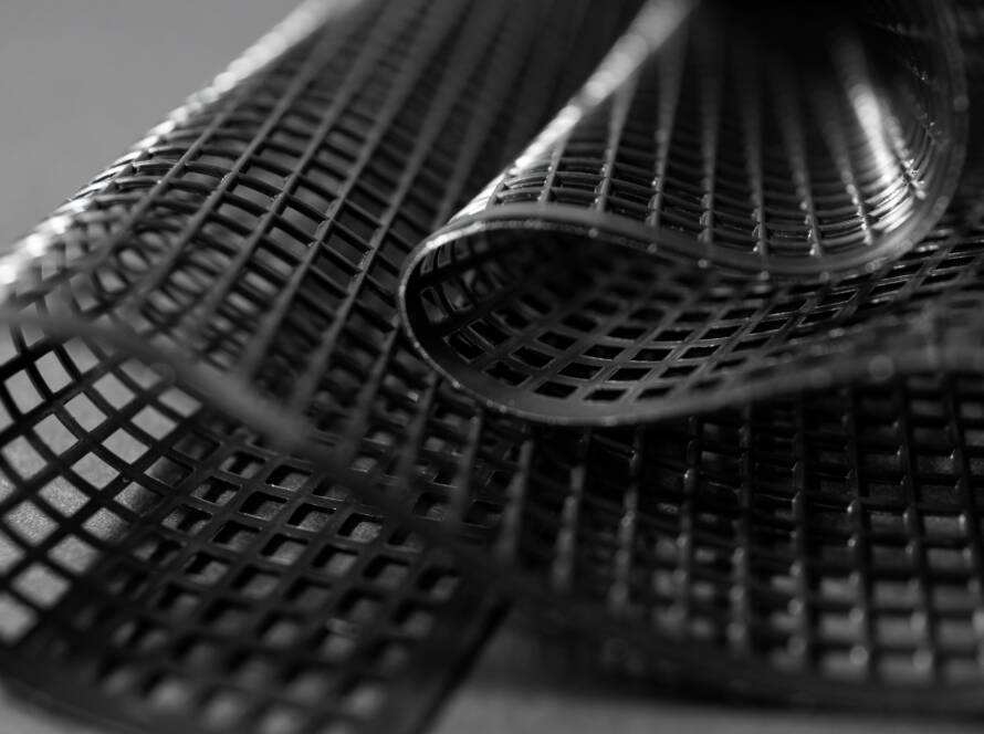 Lanksti 3D spausdinta grotelinė struktūra - elastinės medžiagos demonstracija